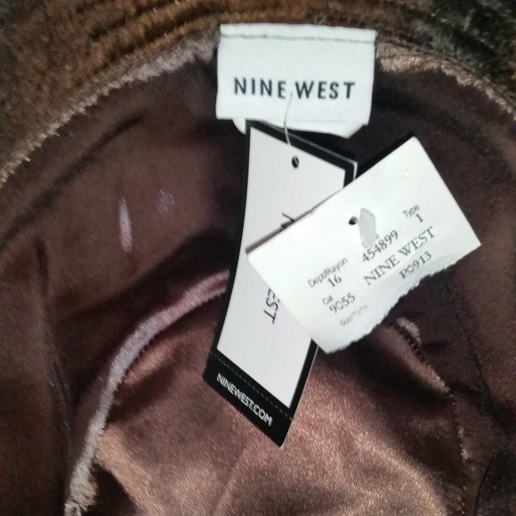 💥HP💥Nine West brown faux fur hat with faux leather bow detail NWT - Picture 2 of 2
